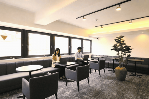 THE HUB 高輪